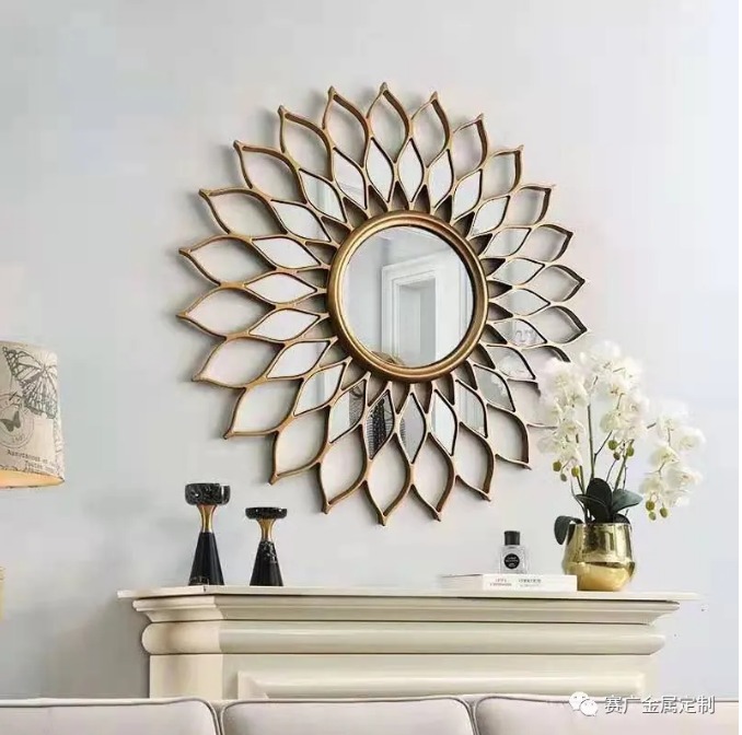 金屬不銹鋼鏡框 | 后現(xiàn)代主義的表達，展現(xiàn)流光之美